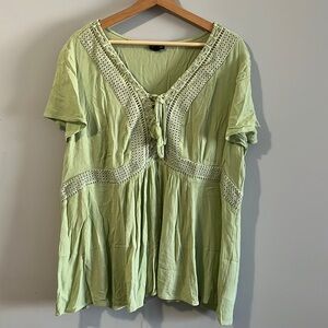 Torrid Light Green Crochet Boho Flutter Sleeve Peasant Top size 3